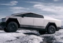 Tesla Cybertruck Mati Total, padahal baru dipake Tesla