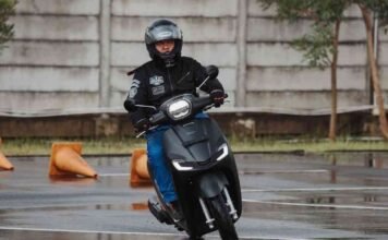 Waspada Jalanan Licin Saat Hujan Mulai Turun hujan