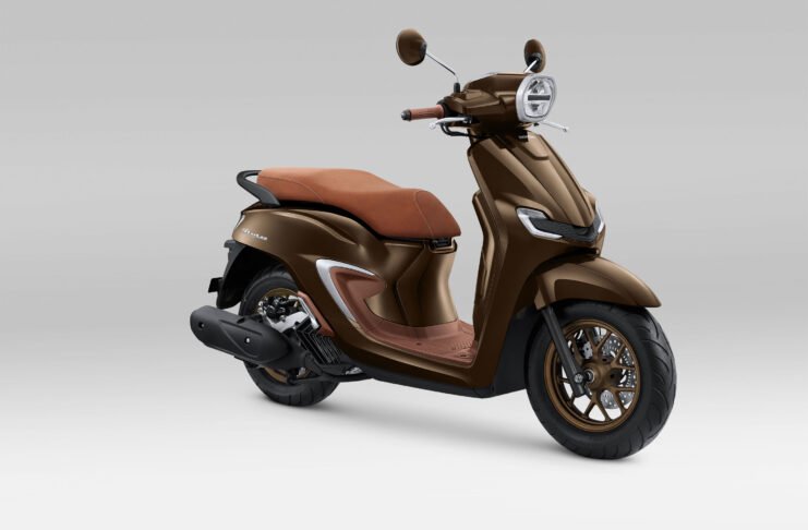 Makin Mewah & Retro, New Honda Stylo 160 Dapet Warna Baru Burgundy