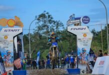 Lautan Penonton Padati Shell BLU CRU Yamaha Enduro Challenge Landak, Tembus 10 Ribu Pengunjung